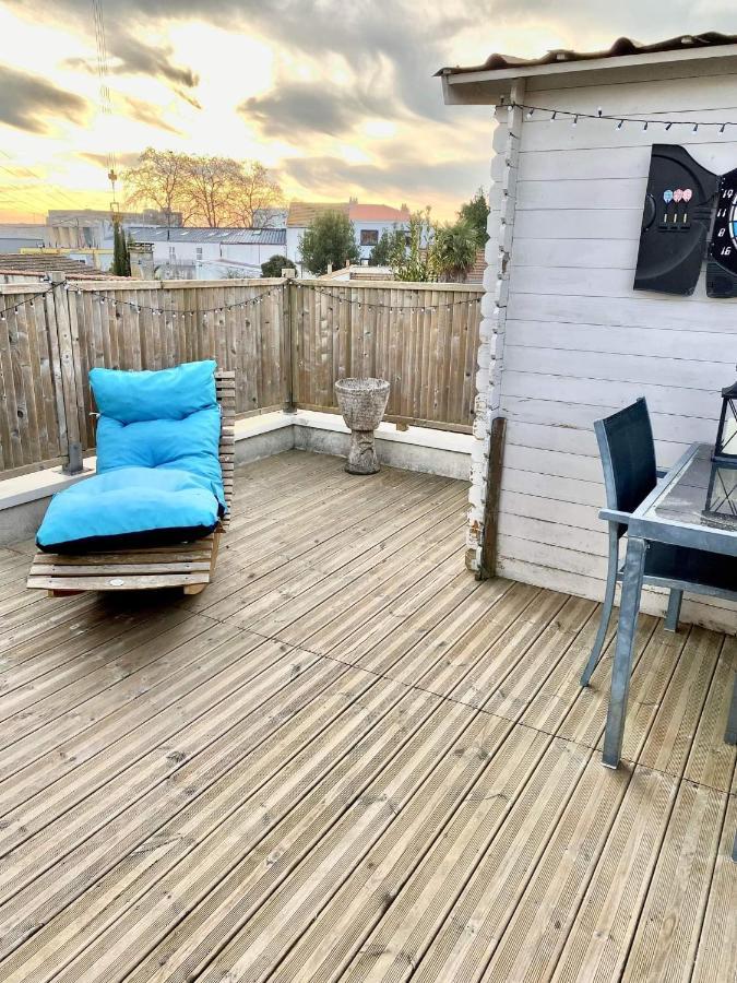 Chaleureux T2 30 M2 Et Sa Terrasse Bois 18 M2 Lägenhet La Rochelle  Exteriör bild