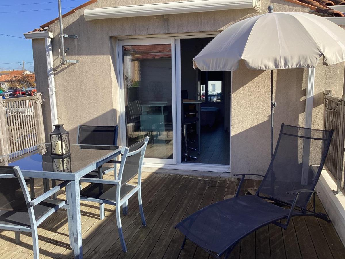 Chaleureux T2 30 M2 Et Sa Terrasse Bois 18 M2 Lägenhet La Rochelle  Exteriör bild